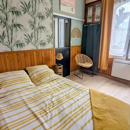 Holiday home Between Port And With Garage *