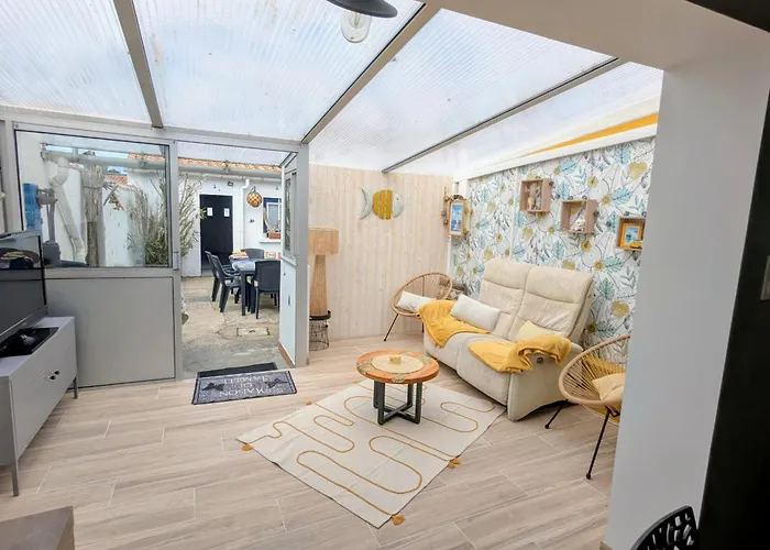 Between Port And With Garage Nyaraló Les Sables-dʼOlonne